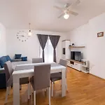 Cekovic 2 By Interhome Сило