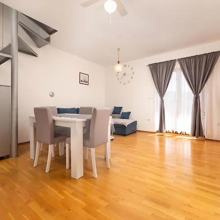 Apartamento Cekovic 2 By Interhome Šilo