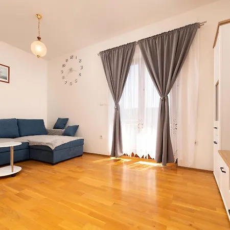 Cekovic 2 By Interhome Šilo