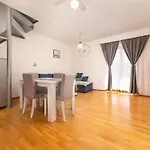 شقة Cekovic 2 By Interhome سيلو